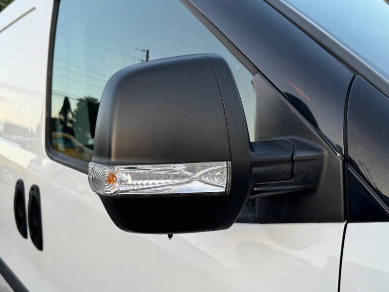 2019 RAM Promaster City Tradesman photo 12