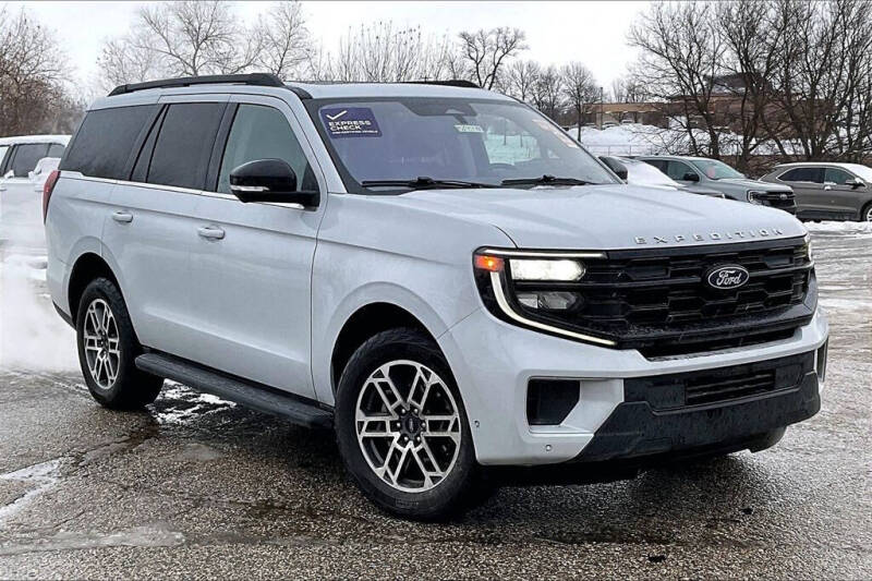 2025 Ford Expedition Active's photo