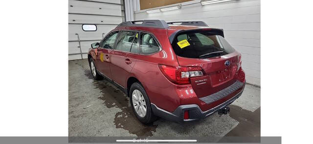 2018 Subaru Outback Base photo 2