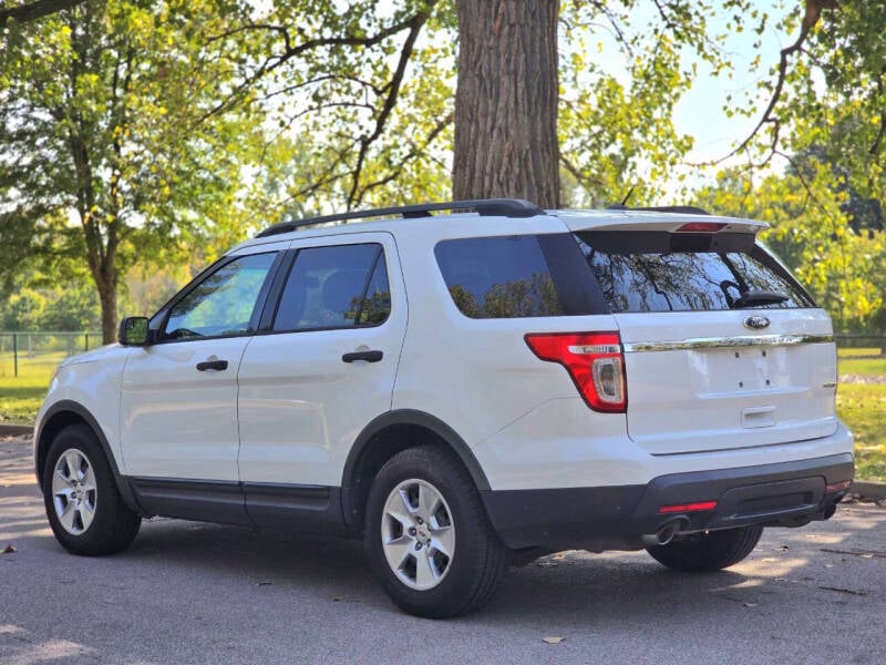 2013 Ford Explorer Base photo 8