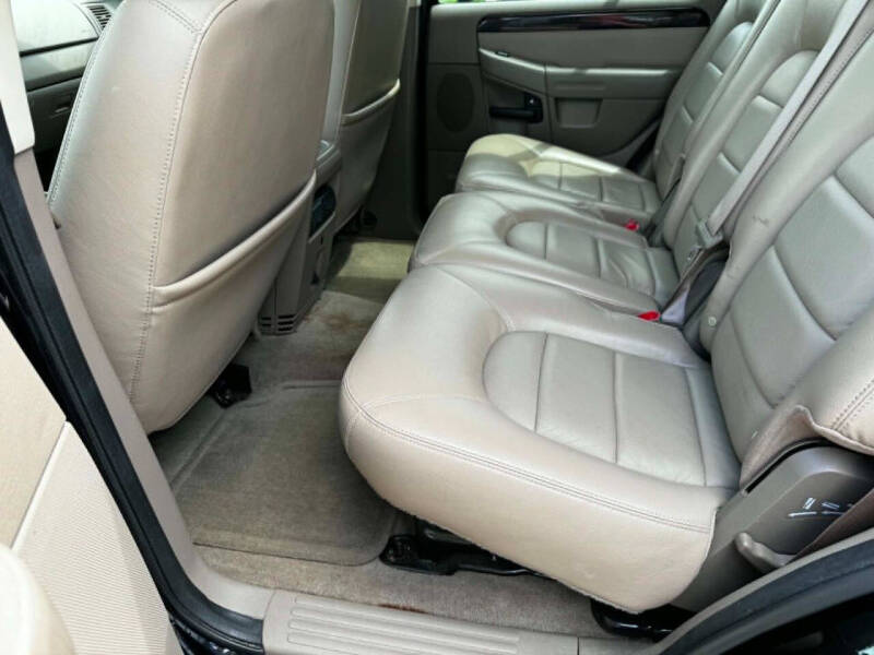 2004 Ford Explorer Limited