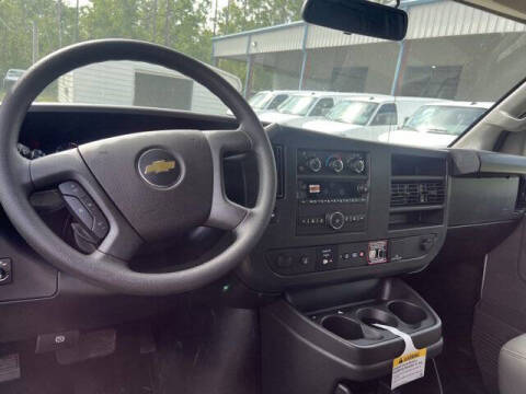 2025 Chevrolet Express 2500