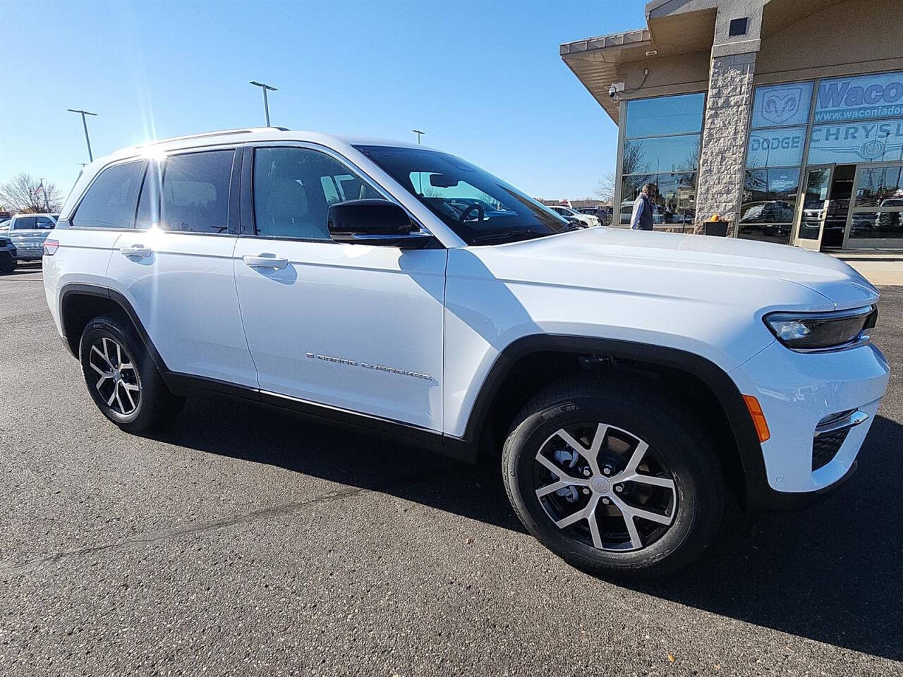 2025 Jeep Grand Cherokee for sale at Victoria Auto Sales in Victoria, MN