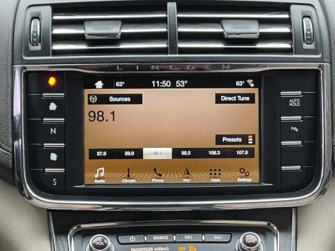 2017 Lincoln Continental Select