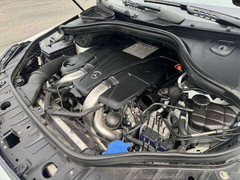 2014 Mercedes-Benz GL-Class GL 550 4MATIC