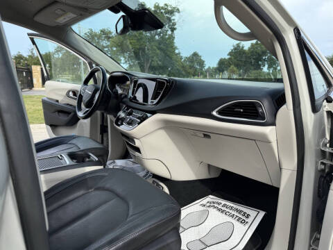 2021 Chrysler Pacifica Touring L