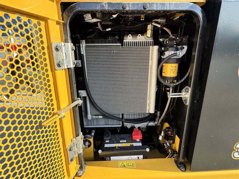 2025 Caterpillar 305.5 E2 CR