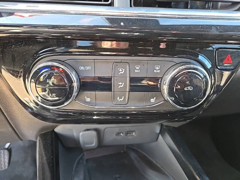 2025 Chevrolet Trax RS