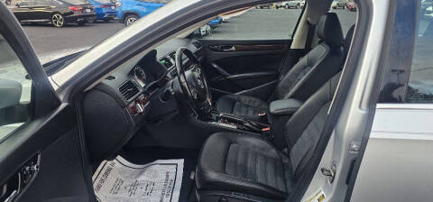 2013 Volkswagen Passat V6 SEL Premium