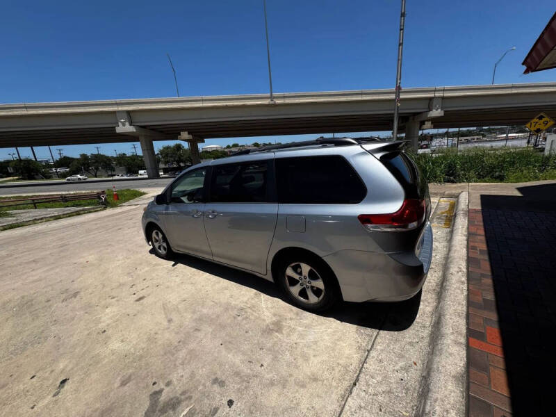 2014 Toyota Sienna