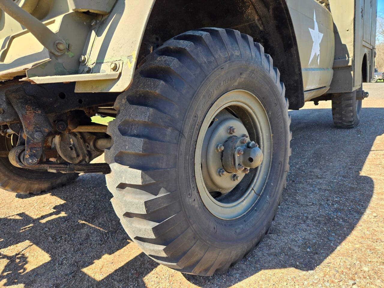 1971 Jeep M724 22
