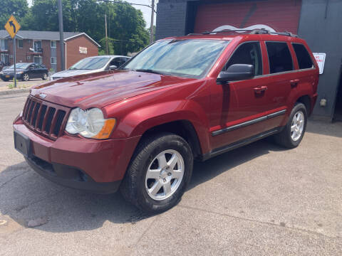 2009 Jeep Grand Cherokee for sale at Apple Auto Sales Inc in Camillus NY