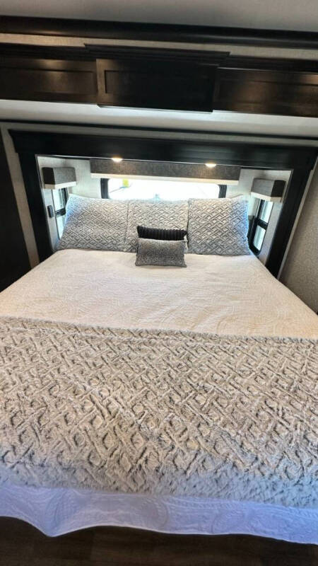 2022 Jayco Pinnacle