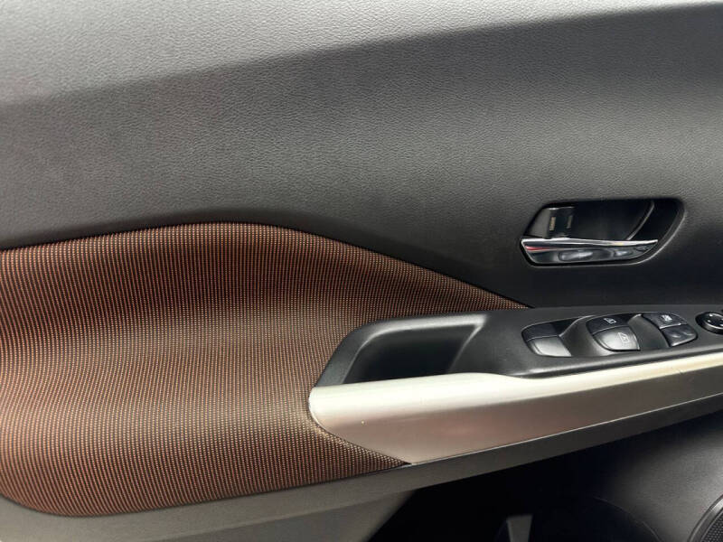 2018 Nissan Kicks SR