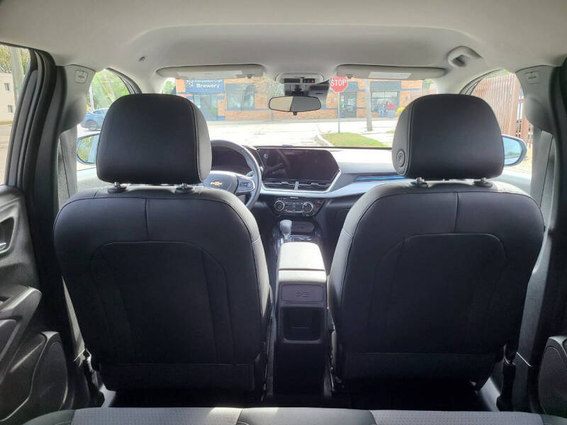 2025 Chevrolet Trax LT