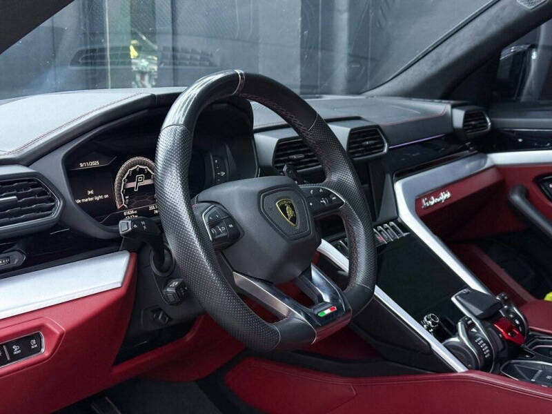 2019 Lamborghini Urus