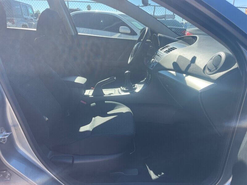 2013 Mazda MAZDA3 i Touring