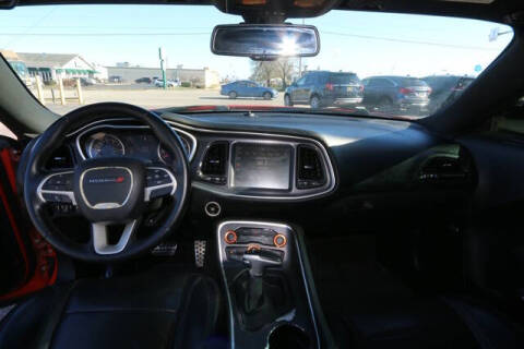 2016 Dodge Challenger SXT Plus