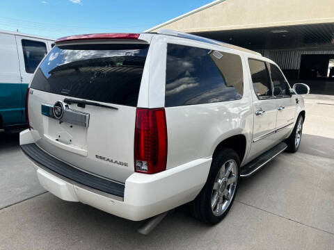 2011 Cadillac Escalade ESV Luxury
