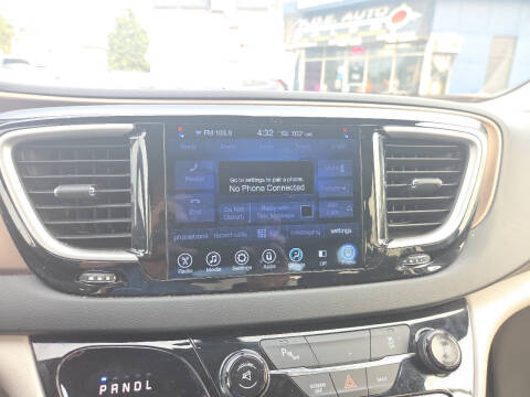 2017 Chrysler Pacifica Touring