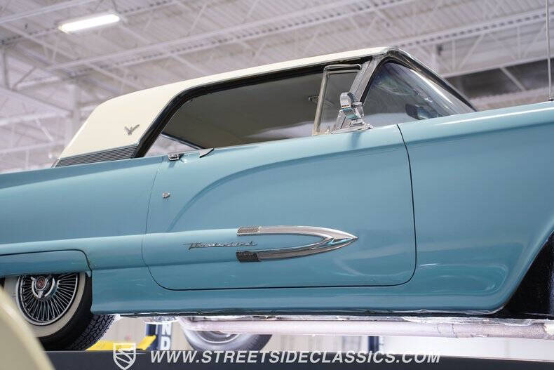 1959 Ford Thunderbird