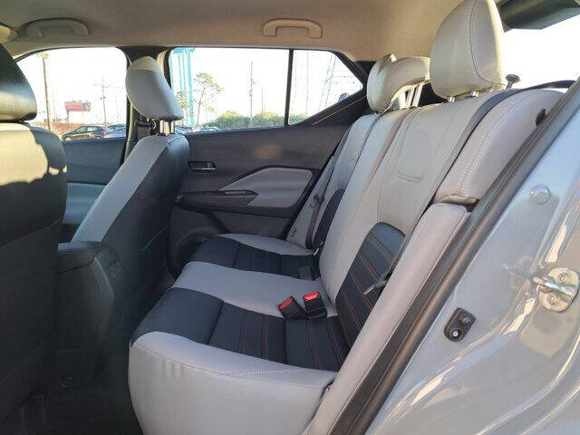 2024 Nissan Kicks SR