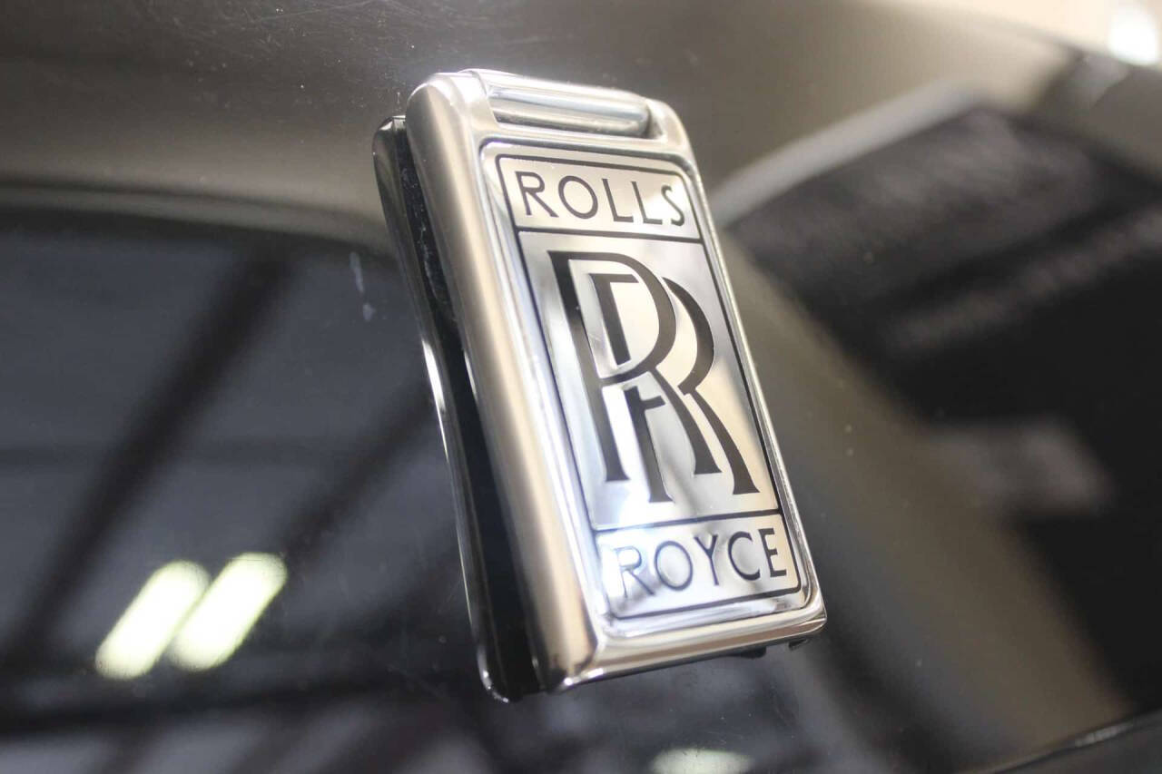 1993 Rolls-Royce Silver Spur II Touring Limousi 58