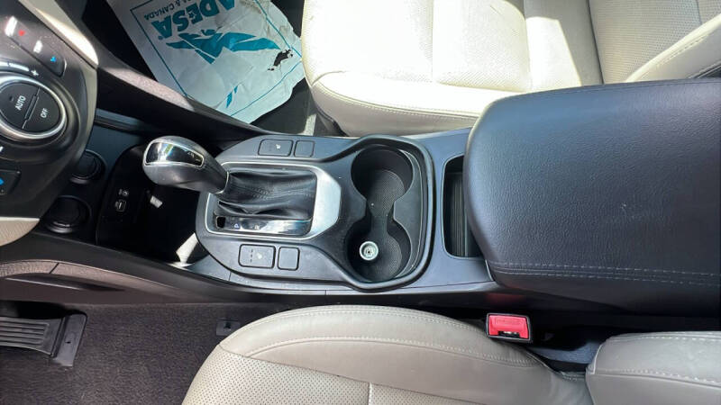 2017 Hyundai Santa Fe SE