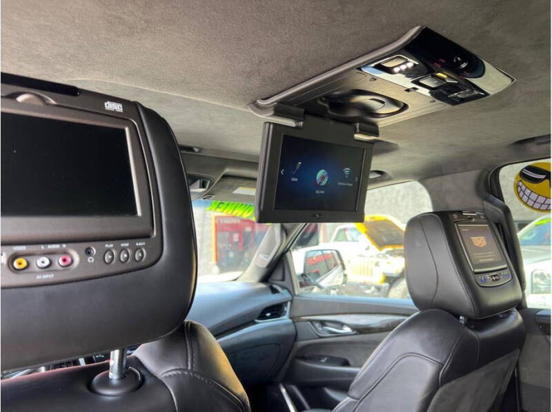 2019 Cadillac Escalade Platinum