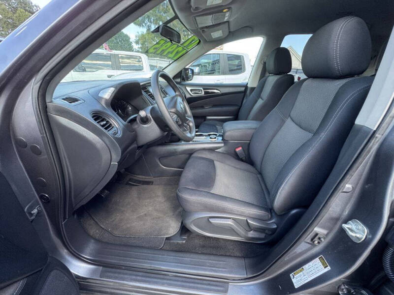 2017 Nissan Pathfinder S