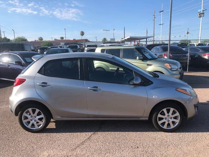 2011 Mazda MAZDA2 Touring