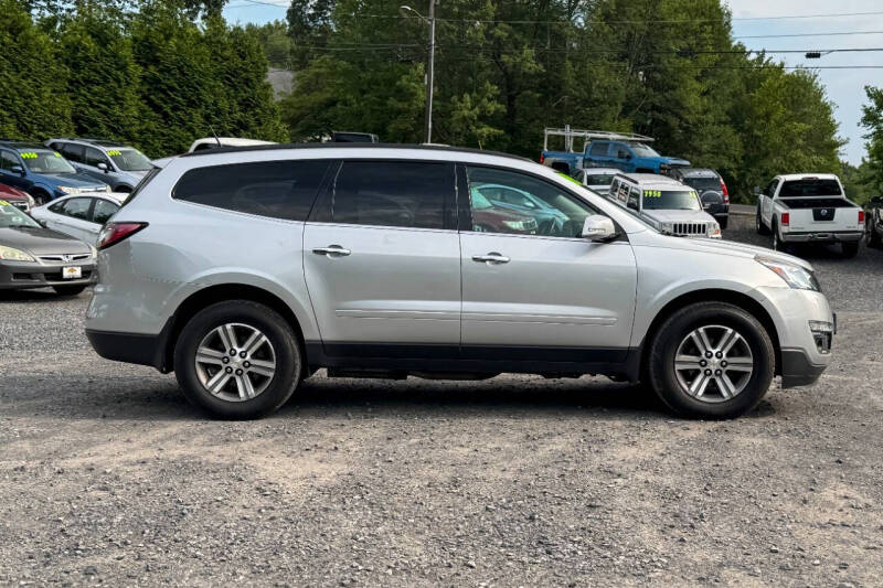2017 Chevrolet Traverse LT