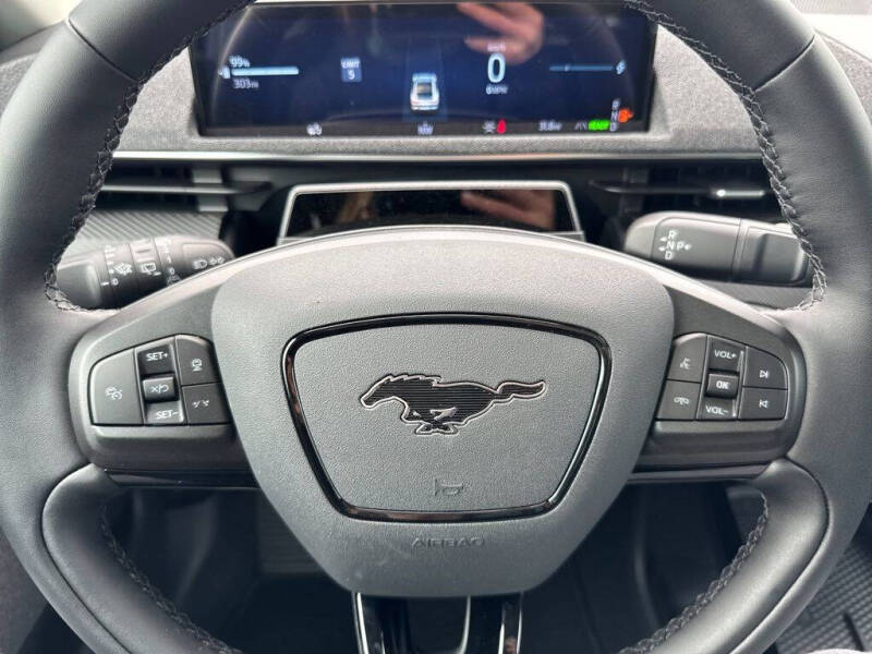 2025 Ford Mustang Mach-E Premium