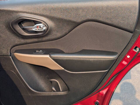 2017 Jeep Cherokee Sport