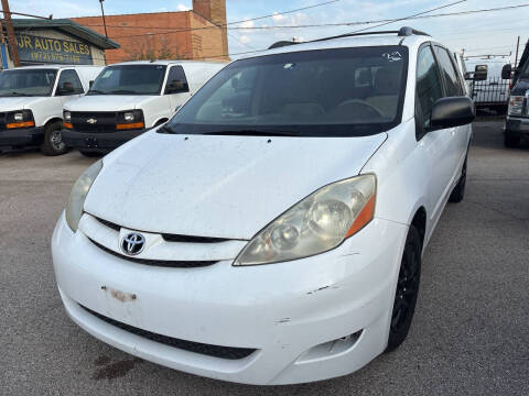 2009 Toyota Sienna LE 7-Passenger