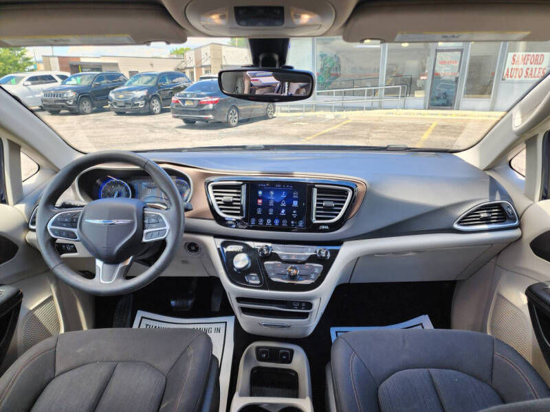 2017 Chrysler Pacifica Touring