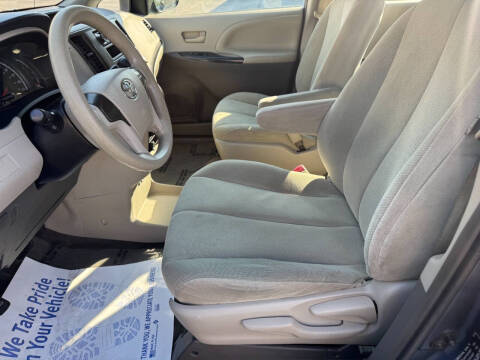2014 Toyota Sienna L 7-Passenger