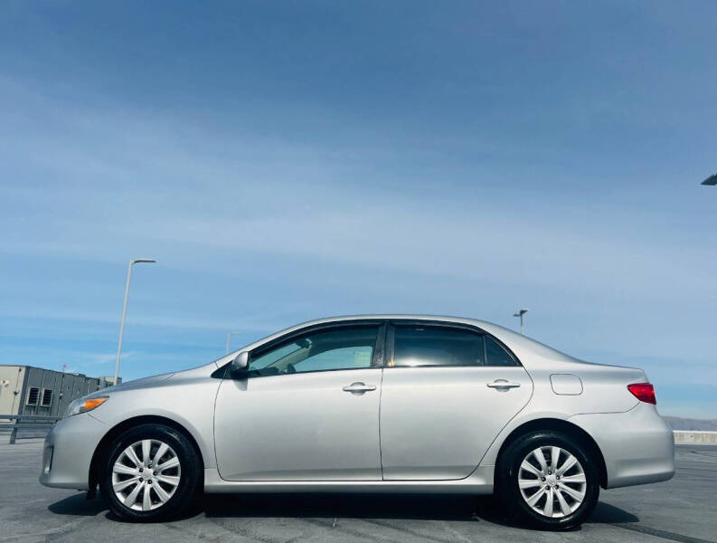 2012 Toyota Corolla S photo 11