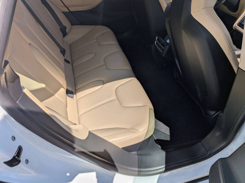 2015 Tesla Model S