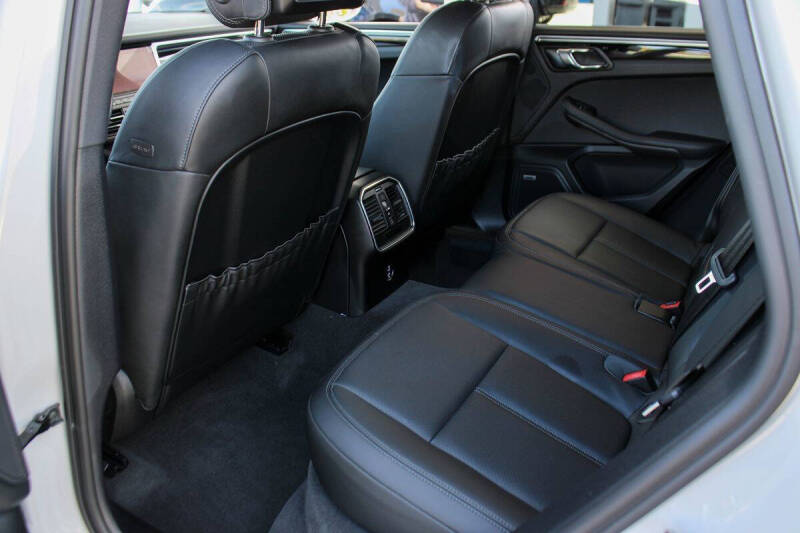 2021 Porsche Macan