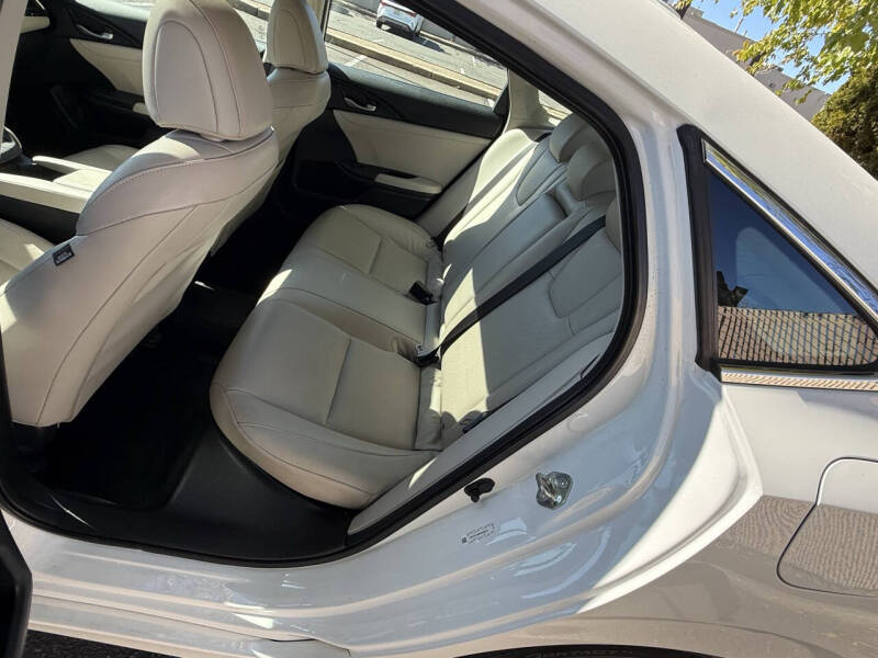 2021 Honda Insight Touring