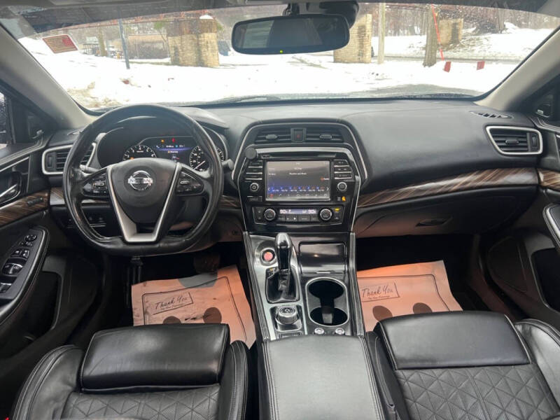 2017 Nissan Maxima Platinum