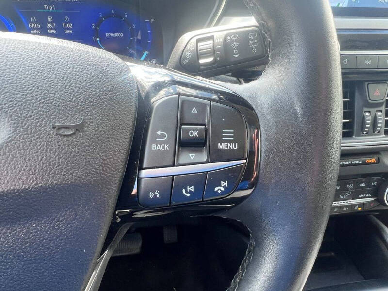 2022 Ford Escape Titanium