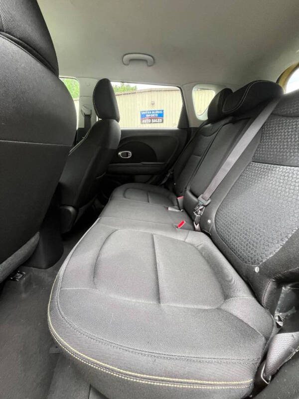 2016 Kia Soul +