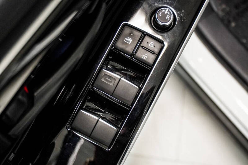 2024 Toyota bZ4X Limited