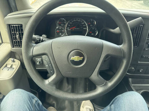 2017 Chevrolet Express LS 2500