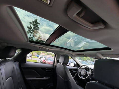 2018 Jaguar F-PACE 25t Premium
