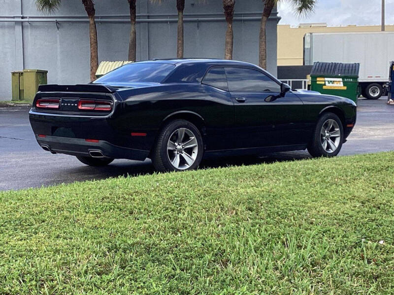 2019 Dodge Challenger SXT