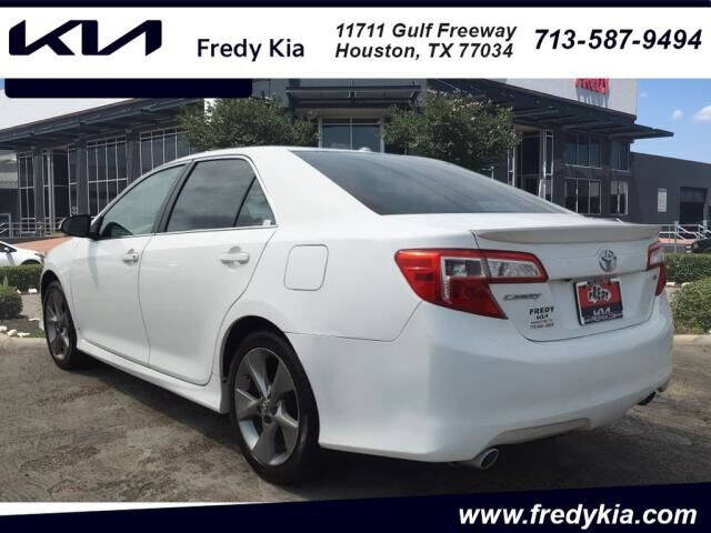 Used 2014 Toyota Camry SE with VIN 4T1BK1FK9EU541139 for sale in Houston, TX