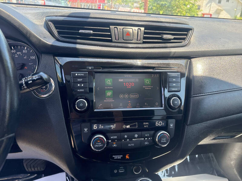 2018 Nissan Rogue SV